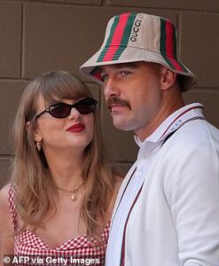 Breaking News : Travis Kelce and Taylor Swift has been spotted hand-in-hand for the first time since the Chiefs’ Super Bowl loss to the Eagles, stepping into a cozy New York City restaurant. Their love shines brighter than ever, proving that even in defeat, their romance is a touchdown of tender devotion…