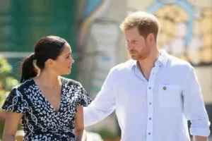 Meghan knows that her media position is closely tied to her connection with the royal family. Although she has tried to build her independent identity, her relevance still depends on the title she holds. "Losing that connection could mean a drastic drop in her media and business influence."