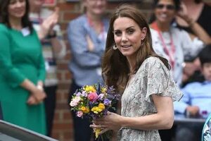 Just in : Kate Middleton’s Radiant New Look Turns Heads as Royals Attend Church...See More