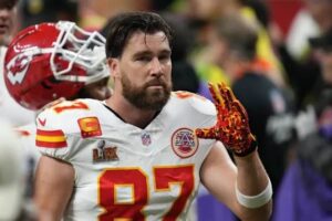 Travis Kelce Hit With Heavy Fine for Vulgar Gestures After Eagles Showdown — NFL Sends Stern Warning Over Celebration Rule Violations...Full Details below