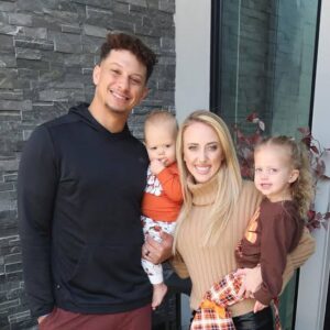 Mahomes speaks out following heated exchange between Kelce and Reid in Chiefs’ first win...See More