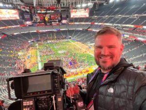 Breaking : Chiefs staffer clashes with Prime Video cameraman while following Travis Kelce...See More 