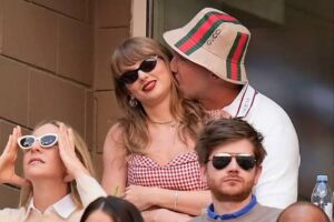 Breaking Taylor Swift wore an Italian designer sweater while watching Travis Kelce and the Chiefs get eliminated...More details below